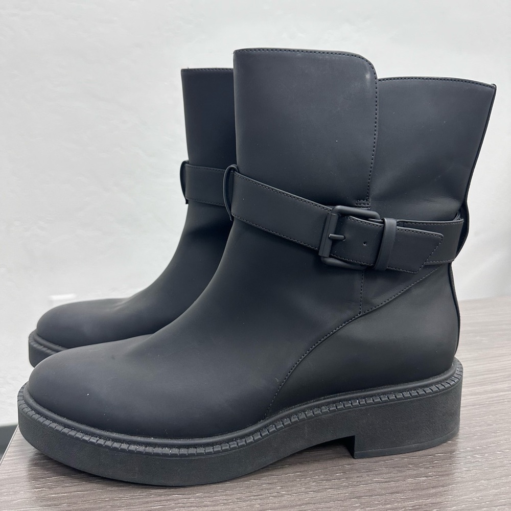 Vince Kaelyn boots